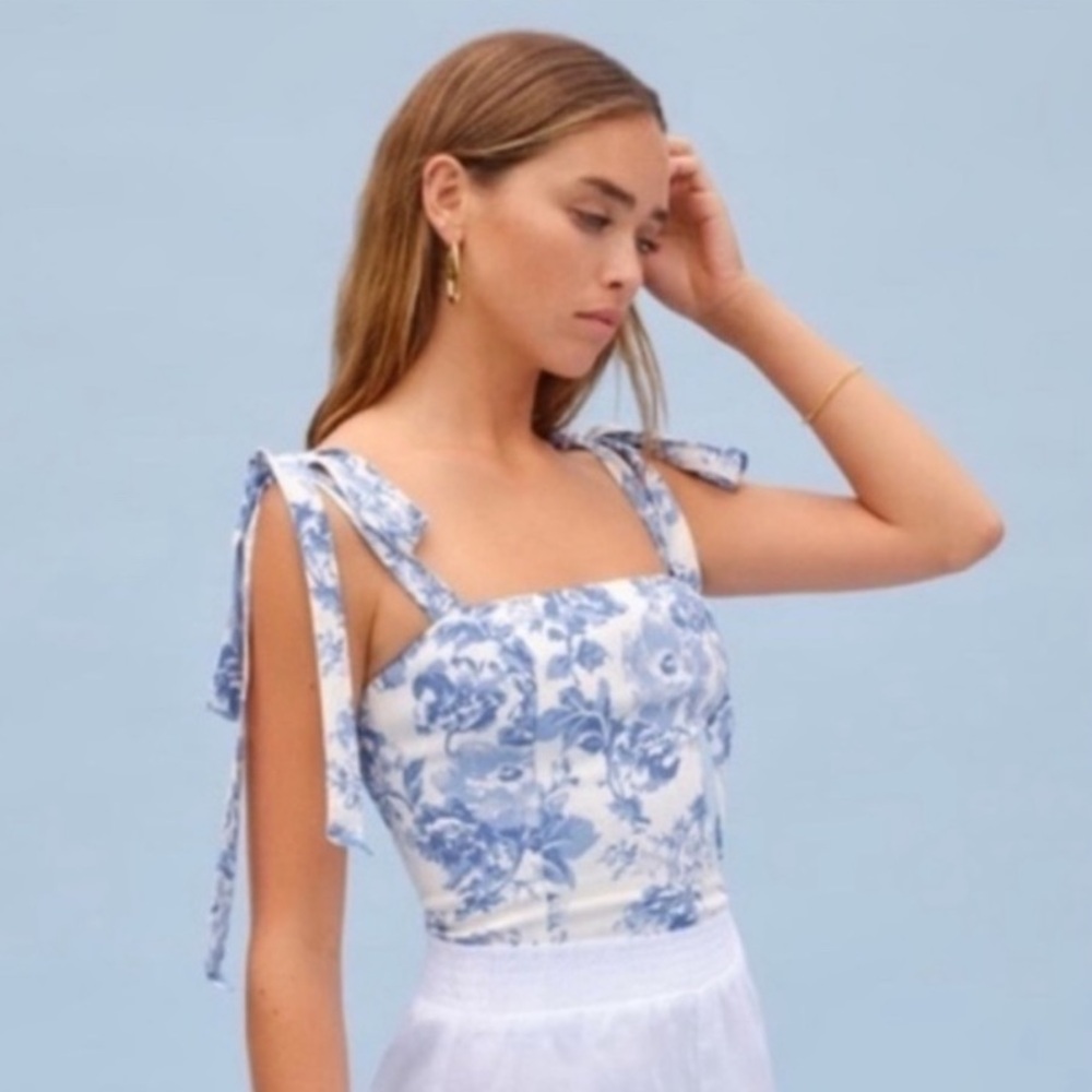 Reformation summer top in size 2, Olympia floral agean blue pattern